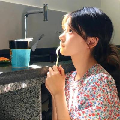 日落在霓虹灯